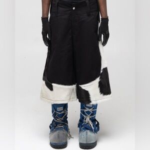 Brand New Esprit Escalier 100% cowhide demon shorts- Sixe 32. New without tags